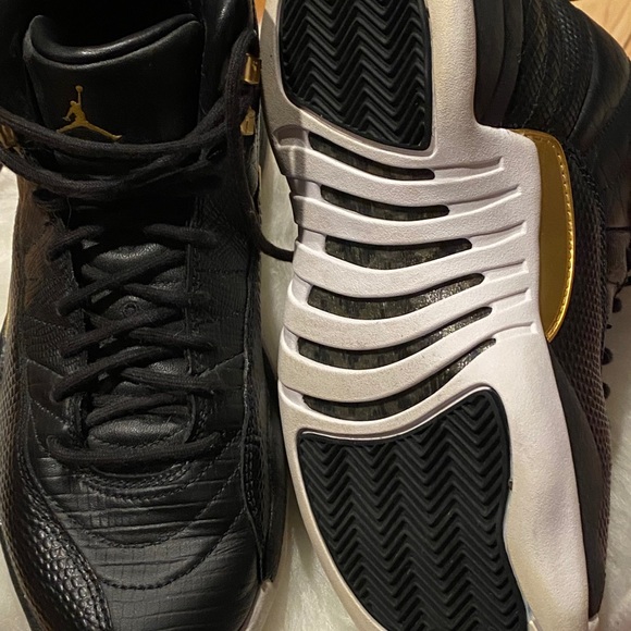 Air Jordan 12 Retro Women's Black/Metallic Gold-White - Picture 3 of 5